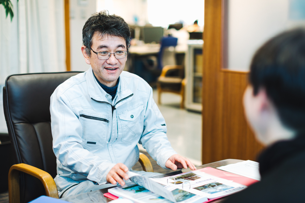 現在の業務内容を教えてください。