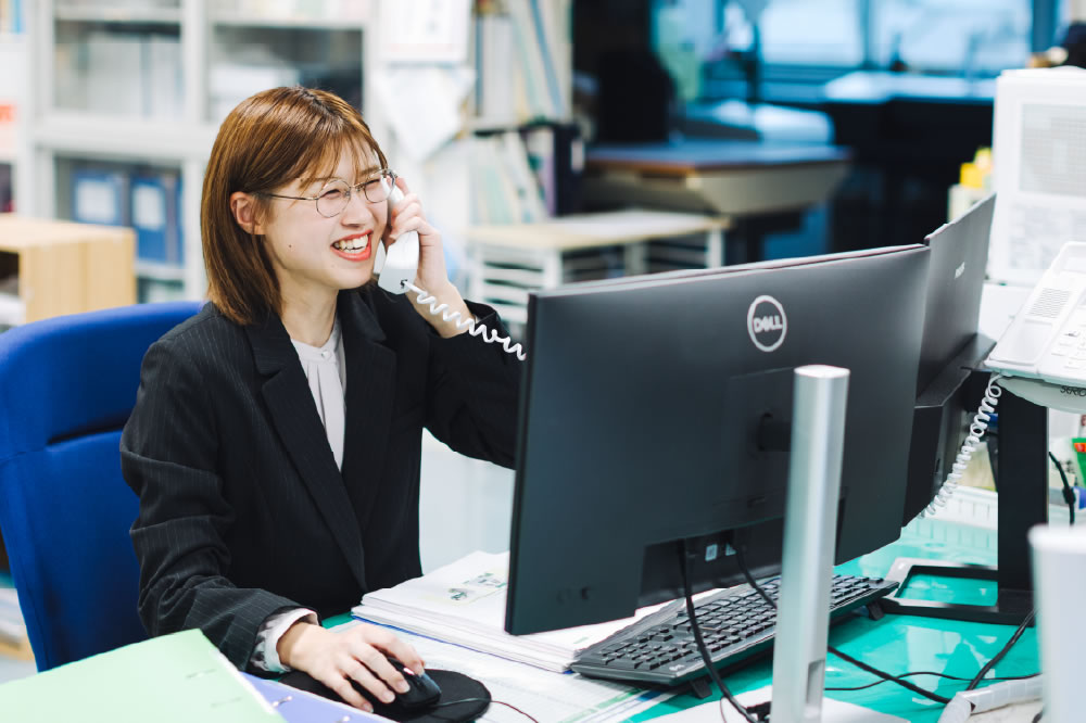 現在の業務内容を教えてください。